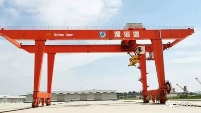   衛(wèi)華起重，飛天入海！